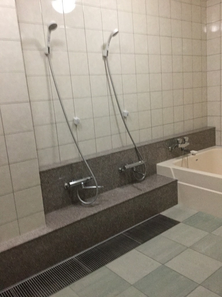010_012.jpg